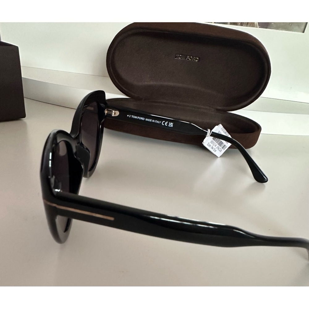 Tom Ford Sunglasses - Picture 4 of 11